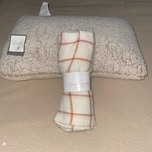 Threshold throw pillow/woven throw blanket set